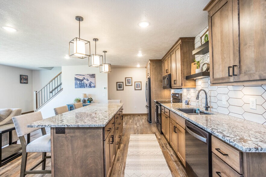 Building Photo - 4221 N Knob Hill Ct