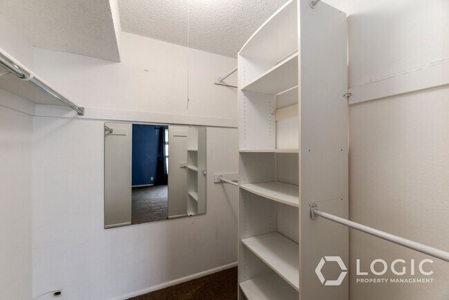 Building Photo - 4629 S Quail Vis Cv