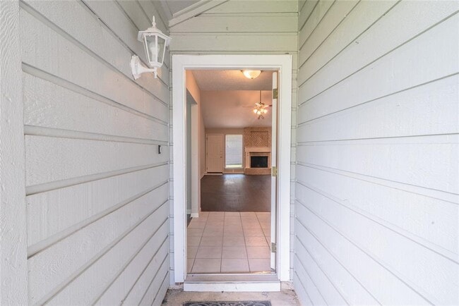 Building Photo - 6722 Loch Bruceray Dr