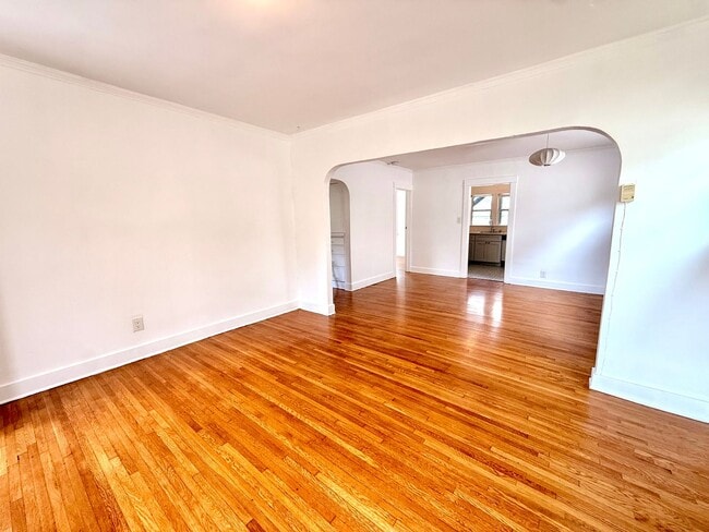 Building Photo - 2471 W Ave 32