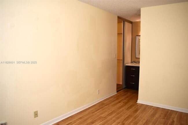 Building Photo - 4459 Carambola Cir S