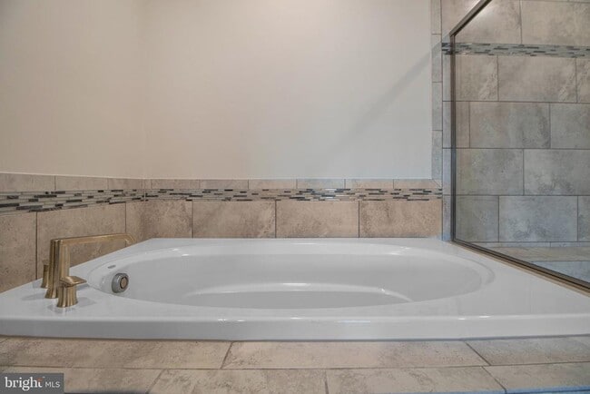 Building Photo - 7960 -B Potter Pl