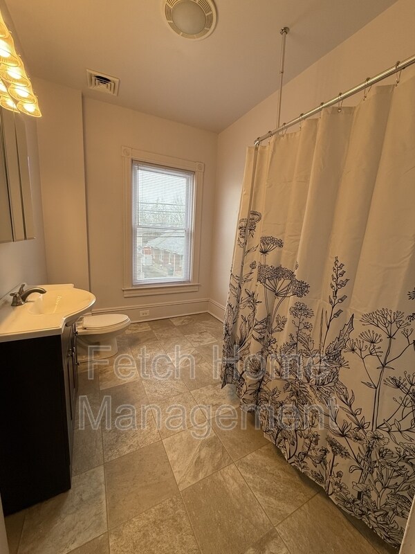 Building Photo - 125 E State St