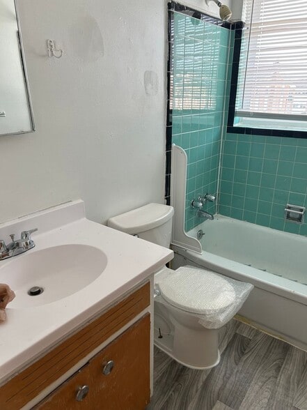 Building Photo - 29206 Longview Ave