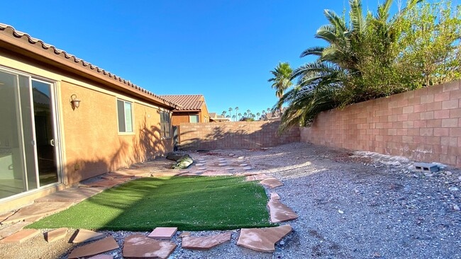 Building Photo - Great single story home 4 beds 3 baths in Henderson