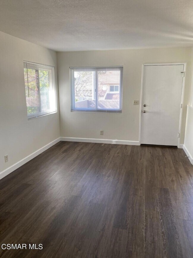 Building Photo - 224 Gazania Ct
