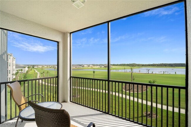 Building Photo - 15285 Grn Acrs Ave