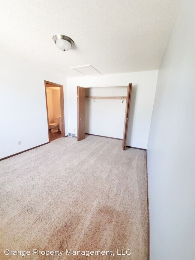 Building Photo - 813 Reclamation Dr