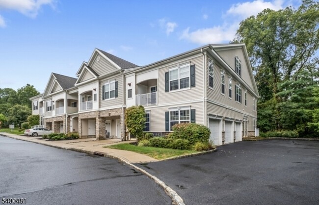 Building Photo - 108 Stone Creek Ct