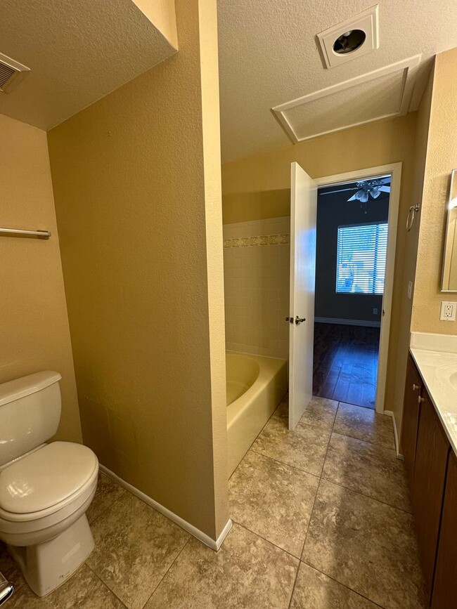 Building Photo - Great home in Mesa!