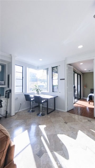 Building Photo - 2575 E 19th St