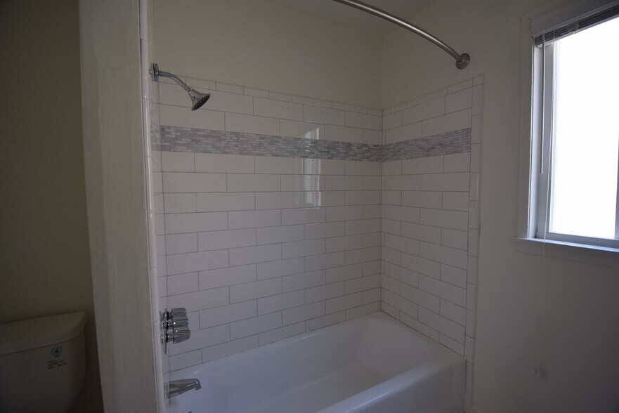 Building Photo - 5230 Kester Ave