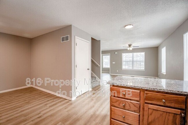 Building Photo - 2310-2312 Monroe Ave