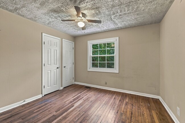 Building Photo - 501 Weakley Ave