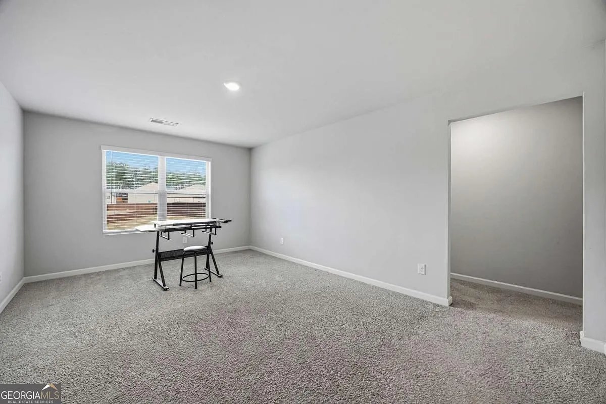 Building Photo - 933 Nandina Ln
