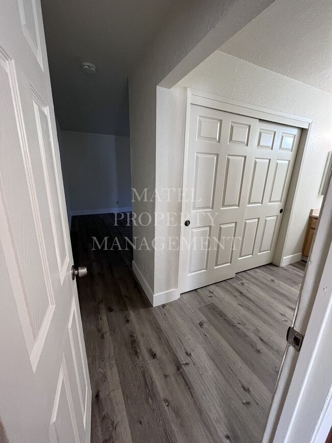 Building Photo - 509 Pirinen Ln