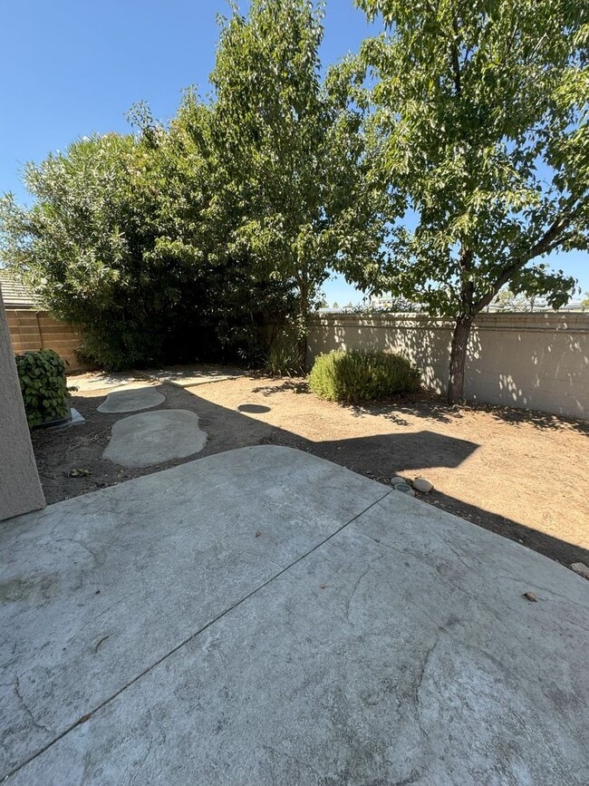 Building Photo - 4904 Brittany Ct