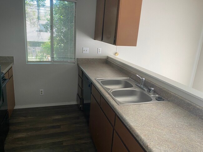 Building Photo - 1279 Citrus Ave