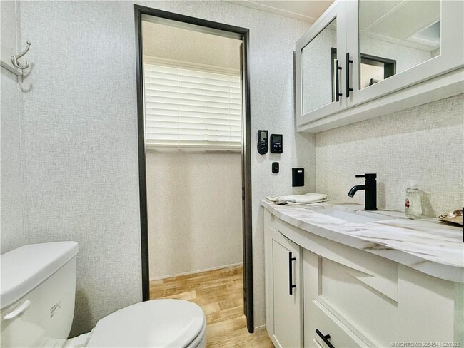 Building Photo - 10725 S Ocean Dr