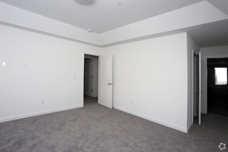Master Bedroom - Bayonne Bay