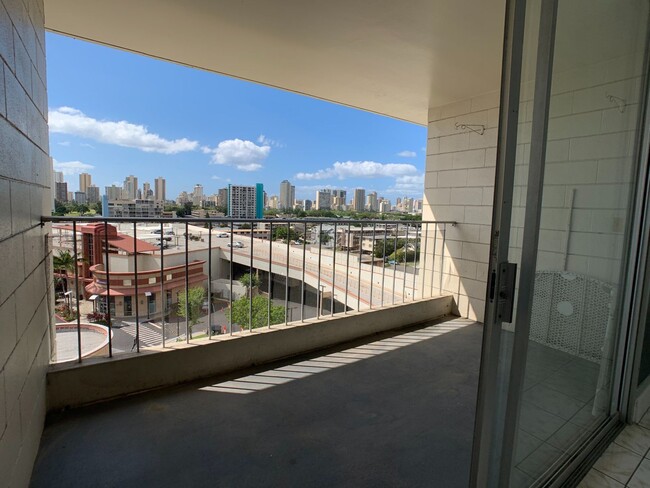 Building Photo - DIAMOND HEAD VIEWS| HONOLULU | Kaimuki | K...