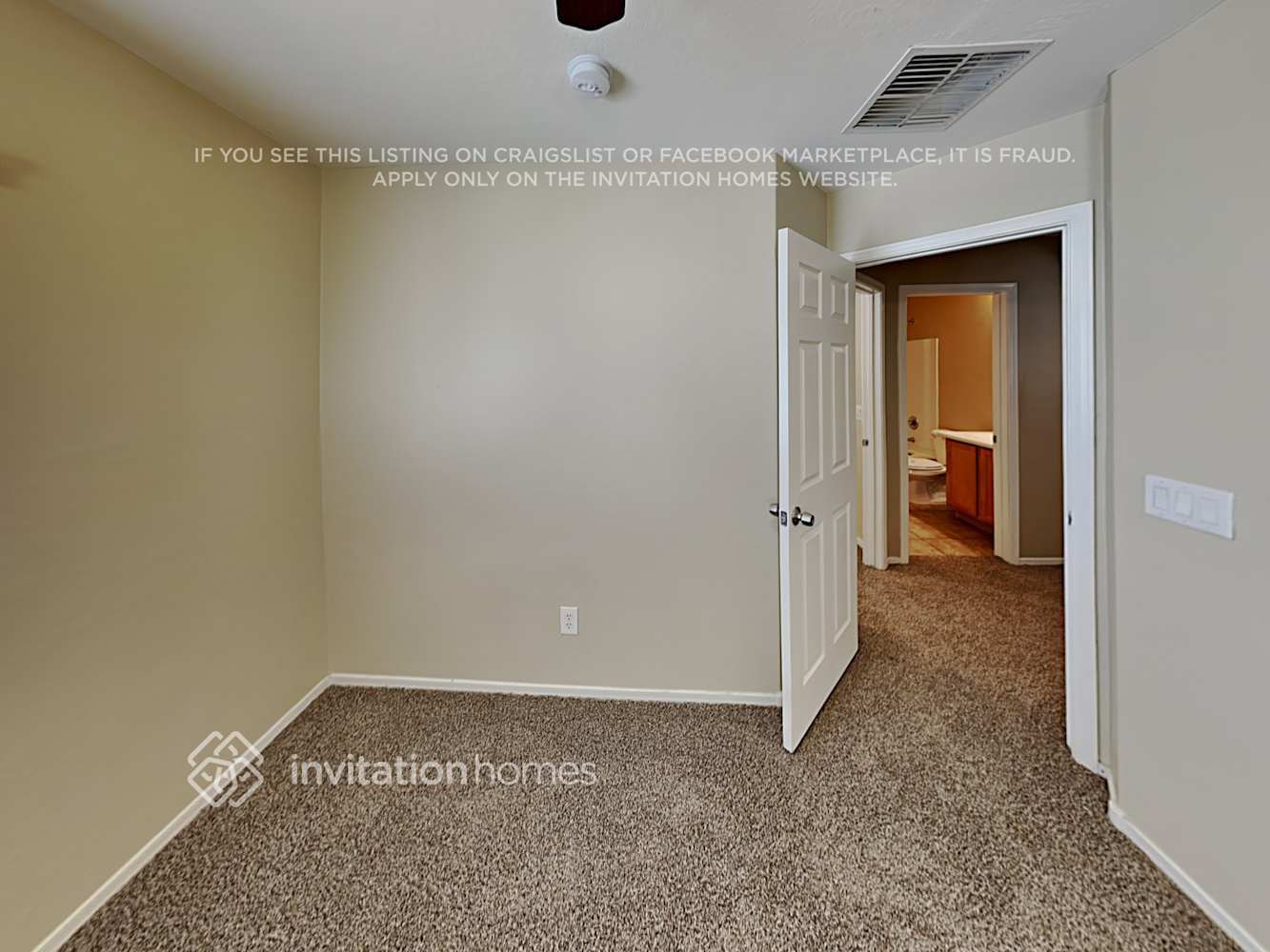 Building Photo - 4648 E Laurel Ave