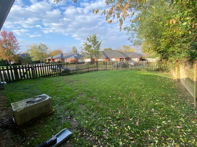 Building Photo - 2217 Overland Ct