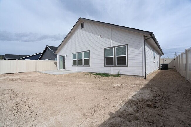 Building Photo - 10411 Rockaway Ridge St