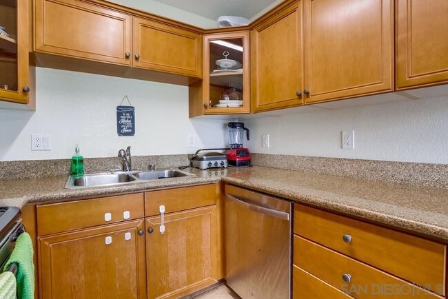Building Photo - 6602 Beadnell Way
