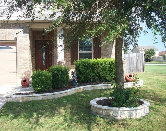 Building Photo - 1002 Beacon Cove