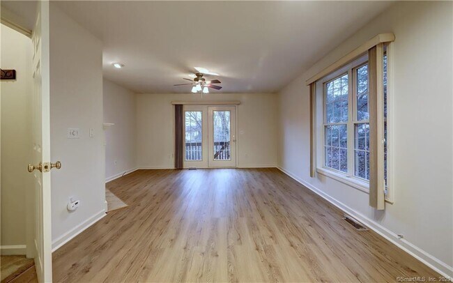 Building Photo - 60 Grove St