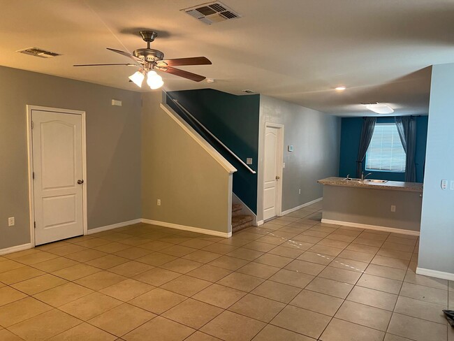 Building Photo - 104 Arbor Lakes Dr