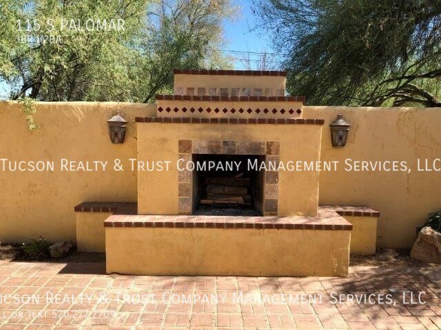 Building Photo - 115 S Palomar Dr