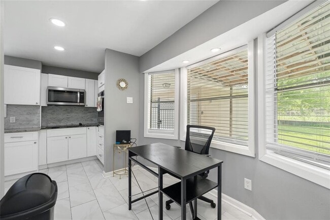 Building Photo - 11714 Fallwood Dr