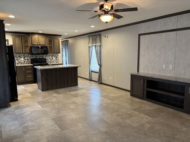 Building Photo - 271 Crestwood Dr