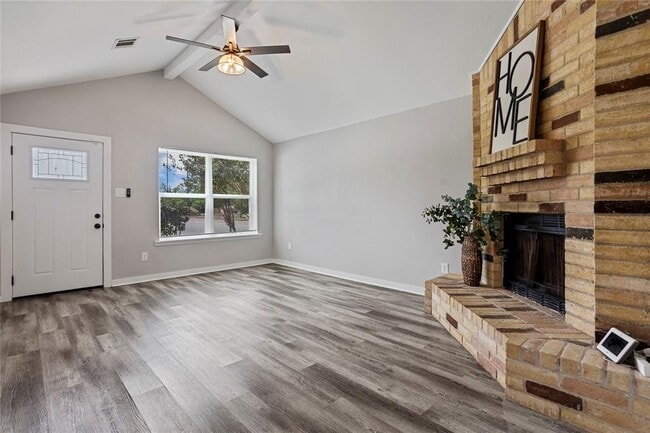 Building Photo - 4640 Orange Cir S