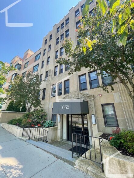 Building Photo - 1662 Commonwealth Ave