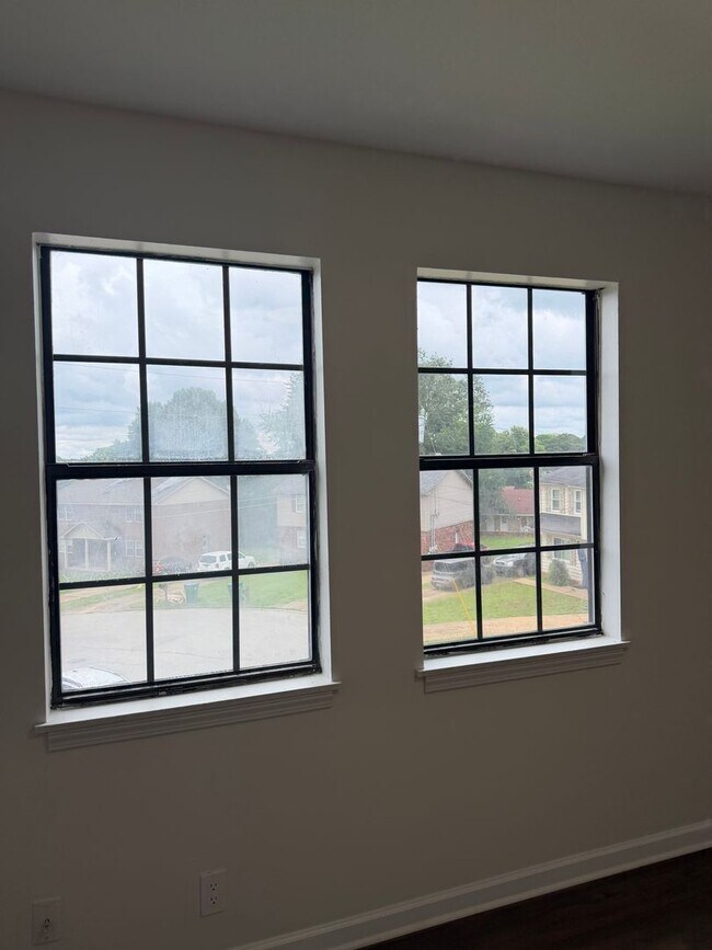 Building Photo - 00401