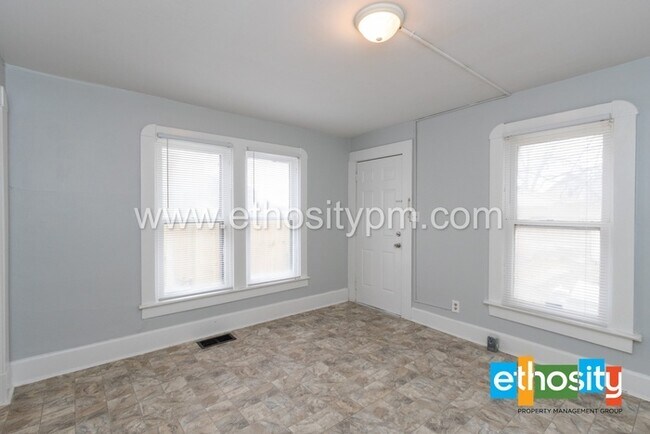 Building Photo - 2142 Webb St, Indianapolis, IN