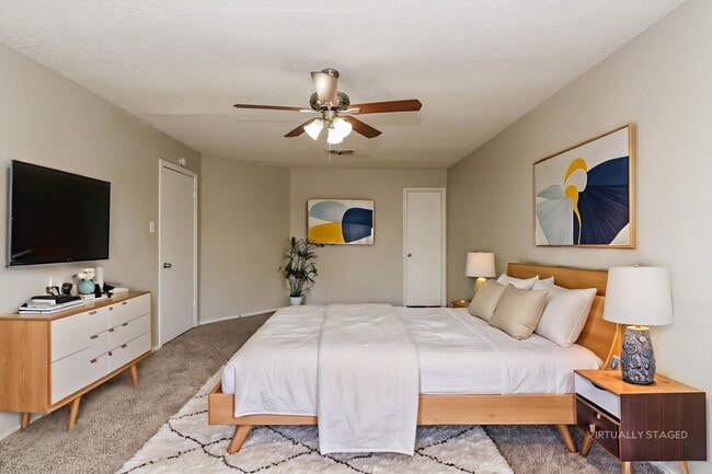 Building Photo - 15511 Evergreen Grove Dr