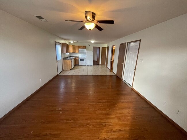 Building Photo - All Inclusive Duplex | 2 Bedroom | 1.5 Bathroom