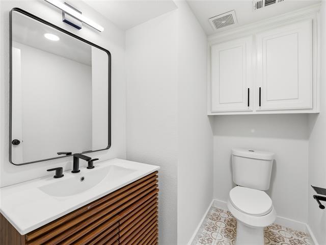 Building Photo - 4844 Jodi Dr