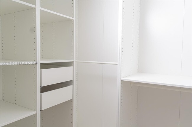 Building Photo - 3051 N Course Dr