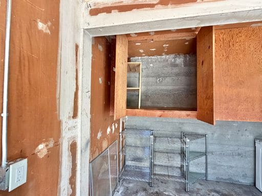 Building Photo - Charming 1-Bedroom Retreat in Queen Anne - Near Fremont! Available Now!