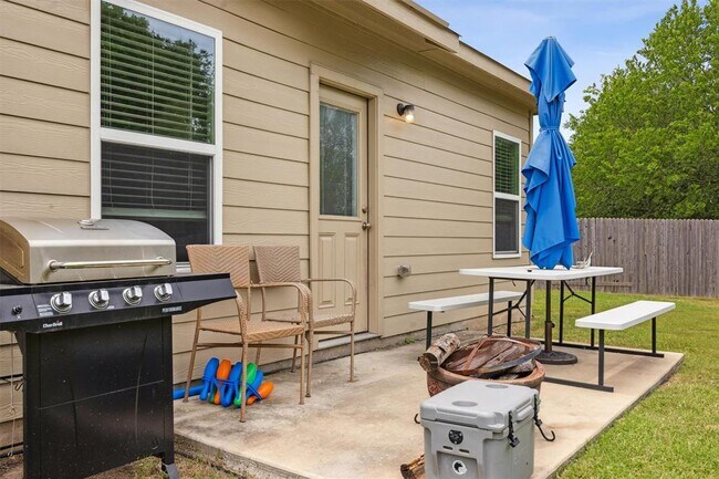 Building Photo - 1413 Coffee Tree Dr