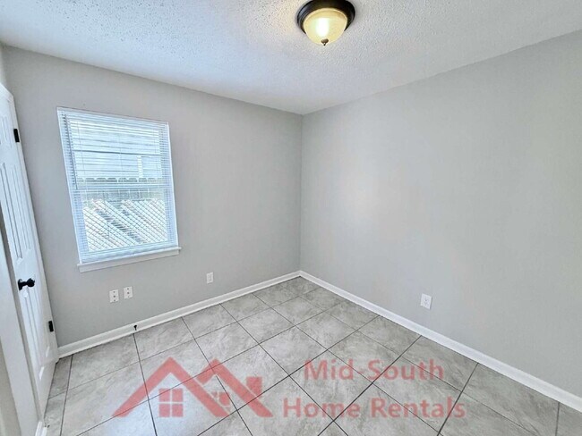 Building Photo - 1521 Abernathy Rd