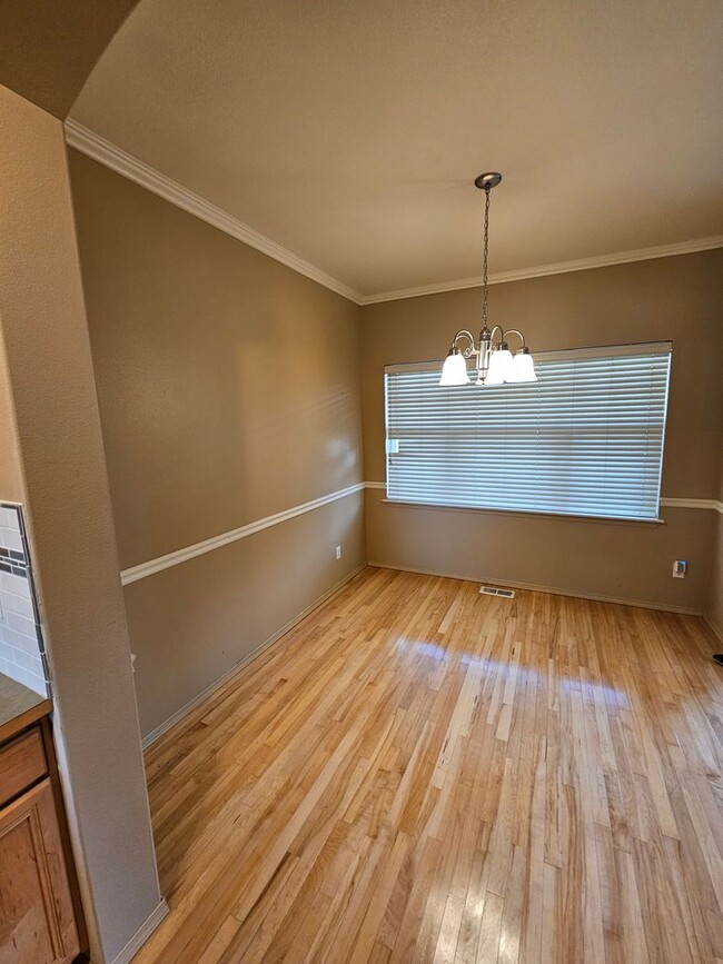 Building Photo - Beautiful 3 bed, 2.5 bath home in Fife