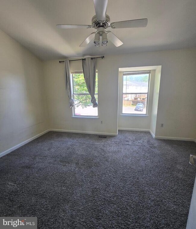 Building Photo - 15318 Gunsmith Terrace
