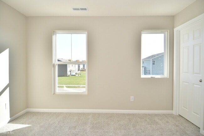 Building Photo - 9732 Evening Sky Way