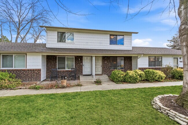 Building Photo - 8443 W Rifleman St